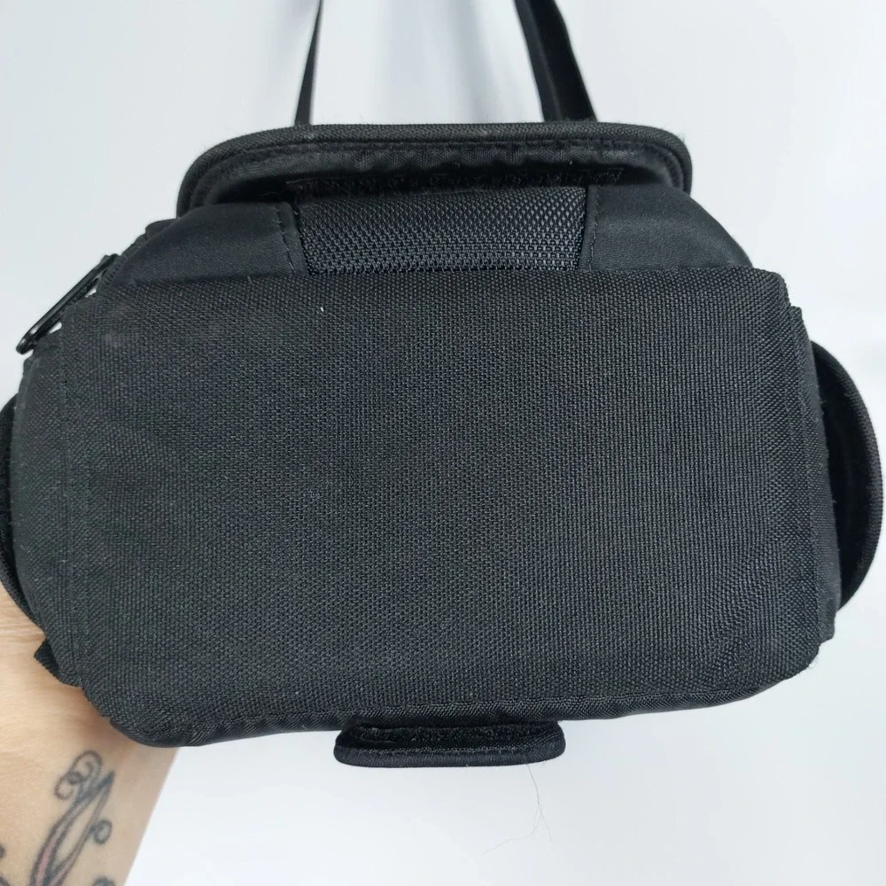 Lowepro Edit 110 Camera Case Bag Crossbody Shoulder Belt Adjustable Compartment‎